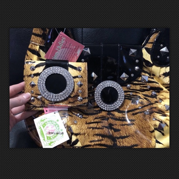 $SOLD$Charm & Luck Tiger purse & matching wallet - Picture 2 of 8